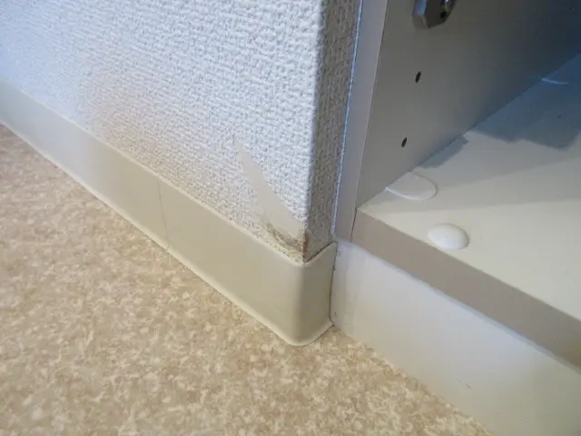 ボクが齧った「壁の角」の様子